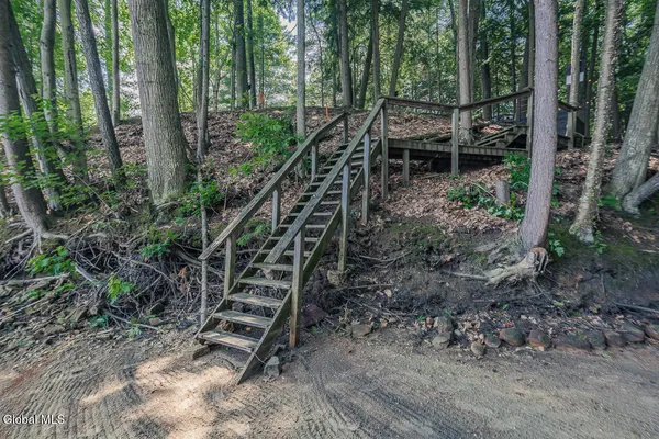 $675,000 | 143 Lakeview Avenue, Mayfield, NY 12117