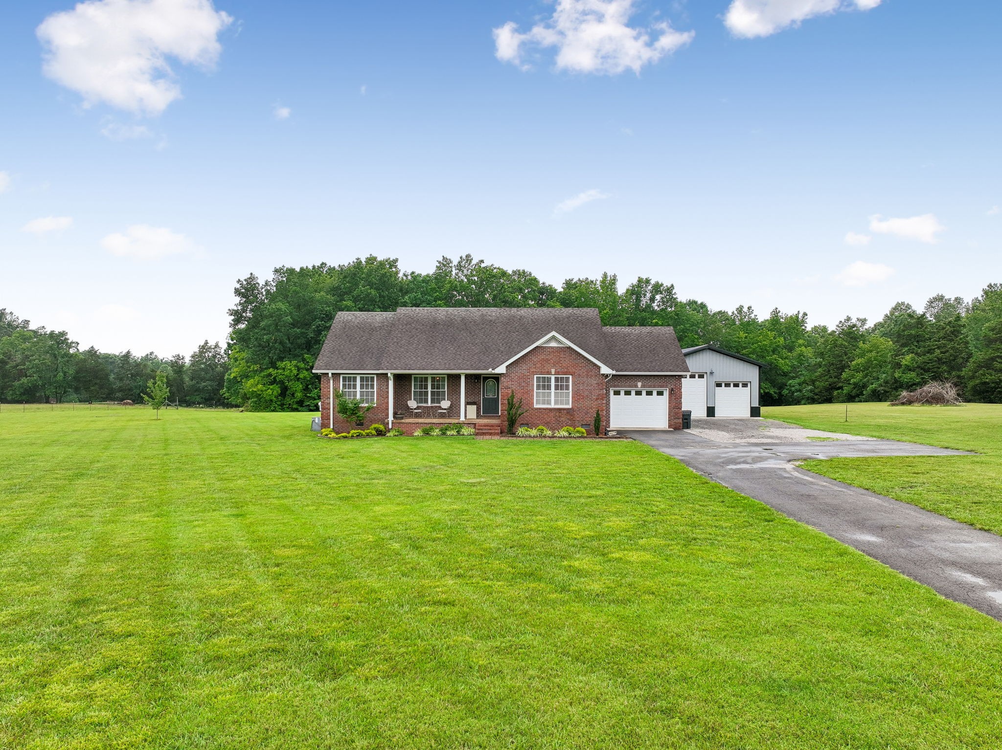 1363 Mt Vernon Road Bethpage, TN 37022 - Photo 2 of 46