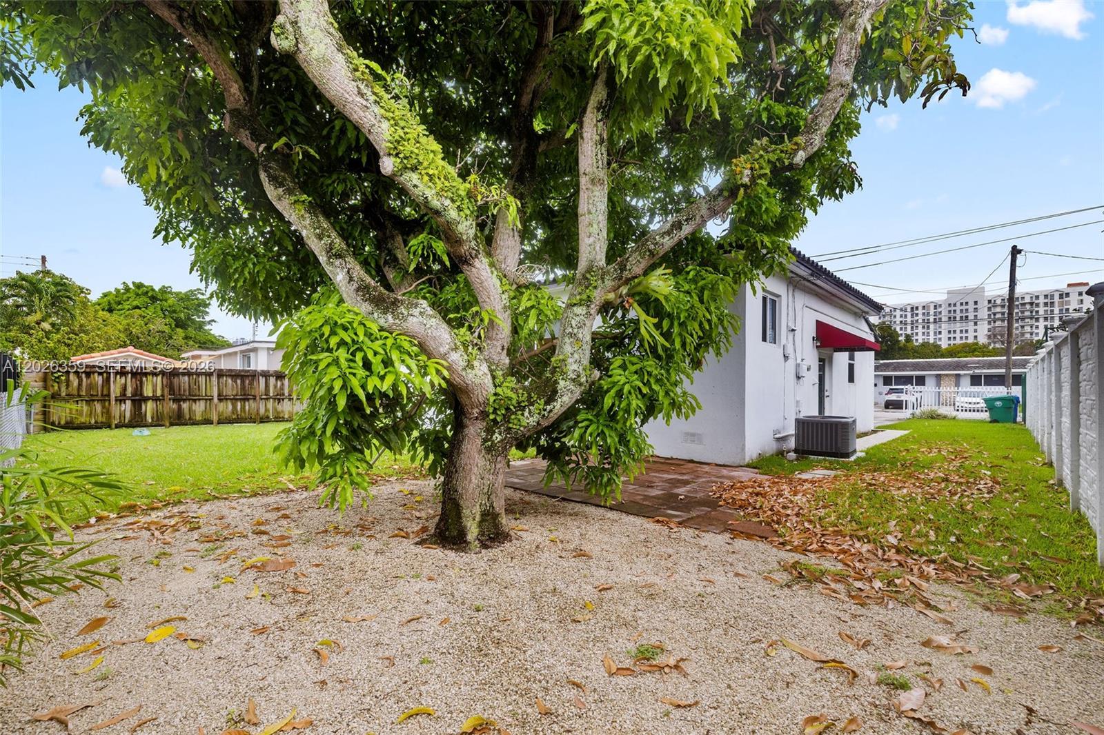 2355 Southwest 36th Avenue Miami, FL 33145 - Photo 25 of 27