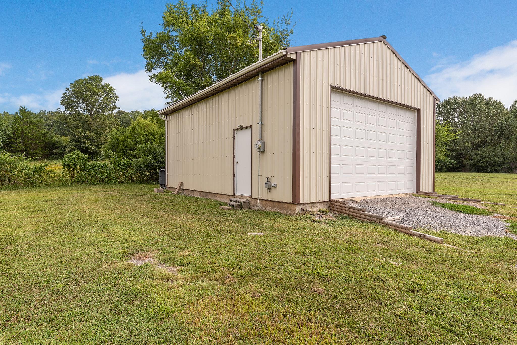 1011 Hamilton Chambers Road Lebanon, TN 37087 - Photo 12 of 14 a view of a backyard
