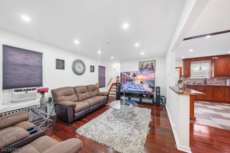 980 Salem Road Union, NJ 07083 - Photo 4 of 18