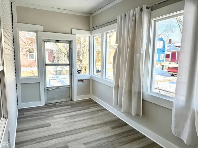 $2,100 | 717 Parkway Avenue, Indianapolis, IN 46203