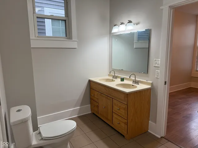 $1,950 | 717 Parkway Avenue, Indianapolis, IN 46203