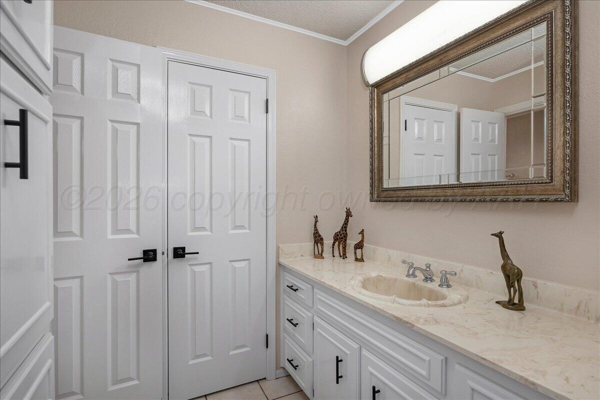 3529 Cinderella Lane Amarillo, TX 79121 - Photo 18 of 30 18-Primary Bathroom