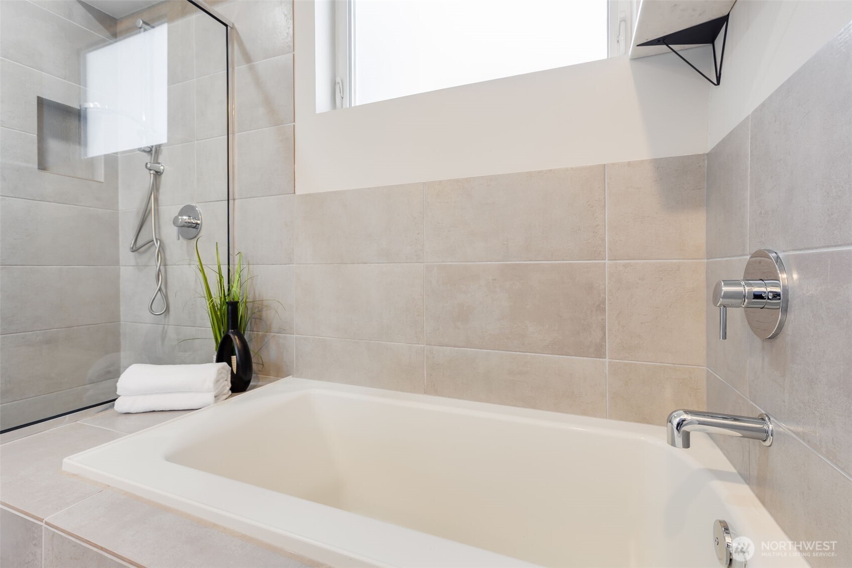 1763 Northwest 59th Street, Unit A Seattle, WA 98107 - Photo 18 of 39