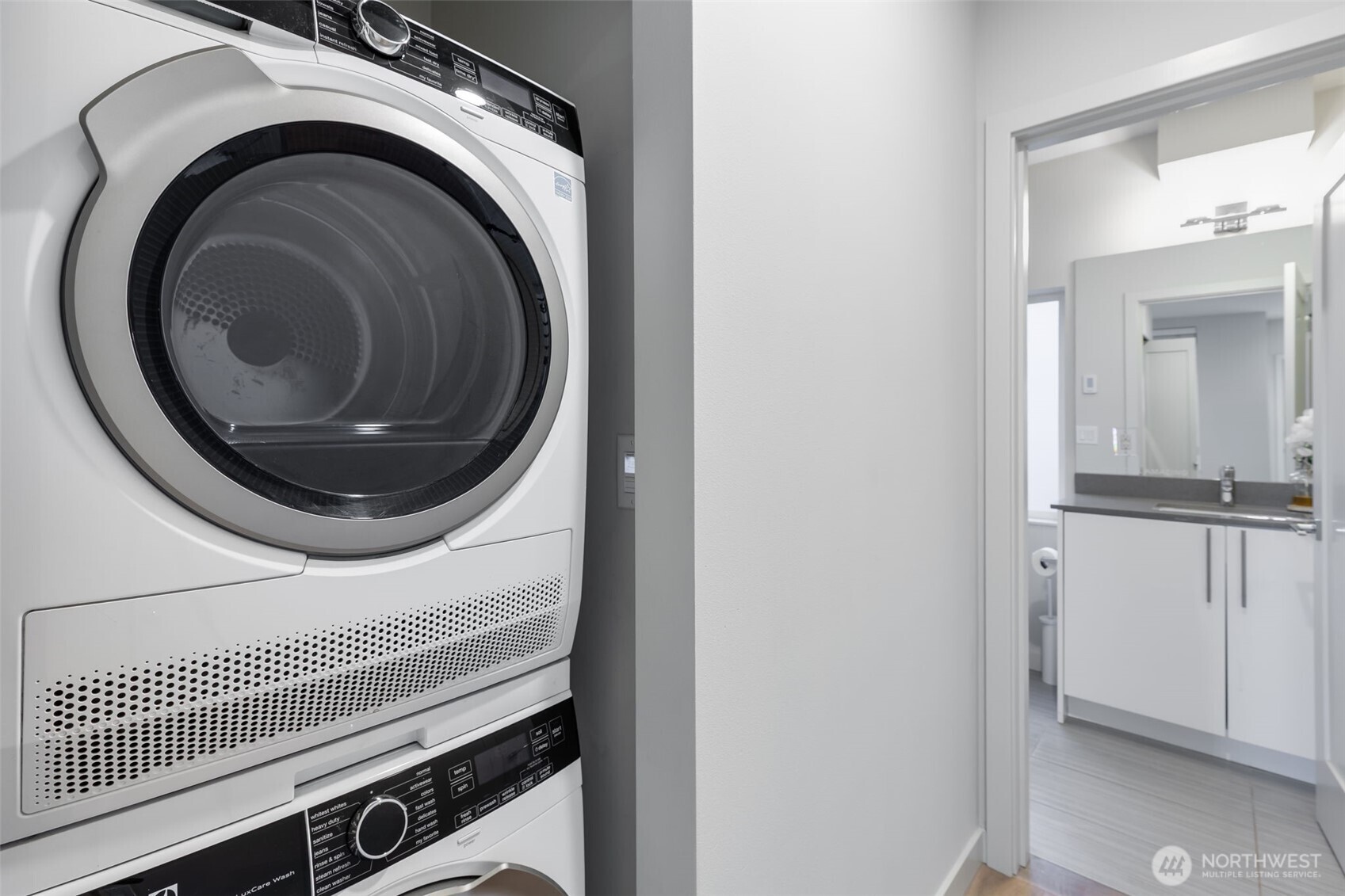 1763 Northwest 59th Street, Unit A Seattle, WA 98107 - Photo 23 of 39