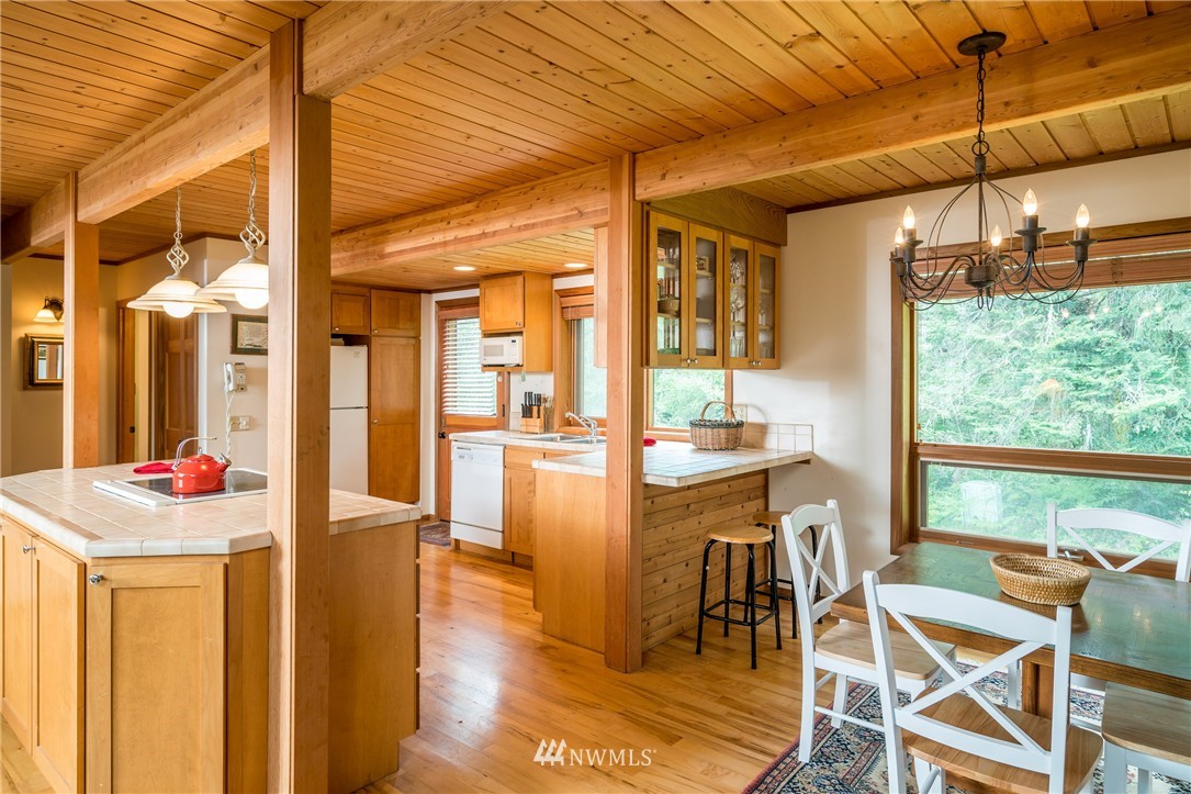 64 Portobello Road Lopez Island, WA 98261 - Photo 5 of 15