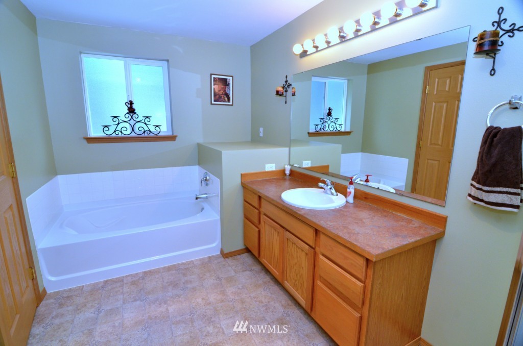 1343 Minterbrook Road Port Orchard, WA 98367 - Photo 14 of 25 Gallery Image 14