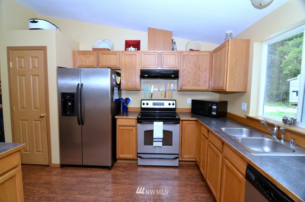 1343 Minterbrook Road Port Orchard, WA 98367 - Photo 6 of 25 Gallery Image 6