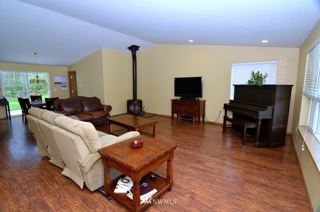 1343 Minterbrook Road Port Orchard, WA 98367 - Photo 9 of 25 Gallery Image 9