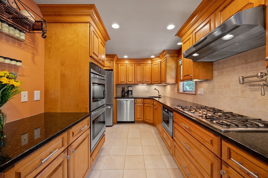 5 Bowen Road Peabody, MA 01960 - Photo 13 of 39 Gallery Image 13