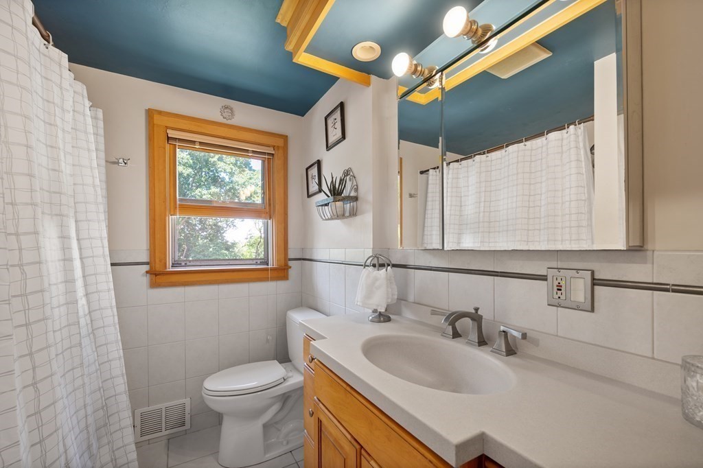 5 Bowen Road Peabody, MA 01960 - Photo 18 of 39 Gallery Image 18