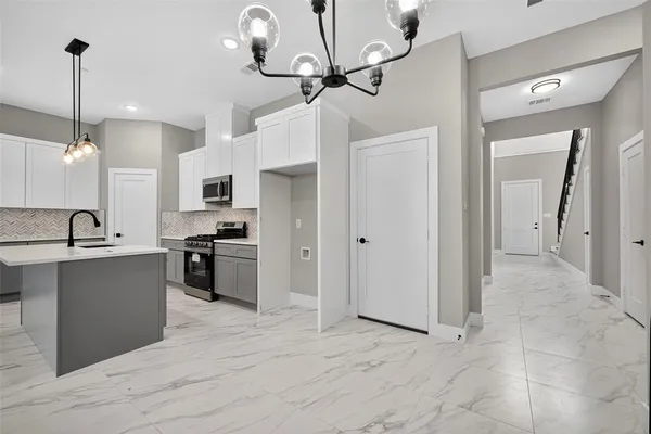 $3,100 | 2366 Usman Drive, Irving, TX 75062