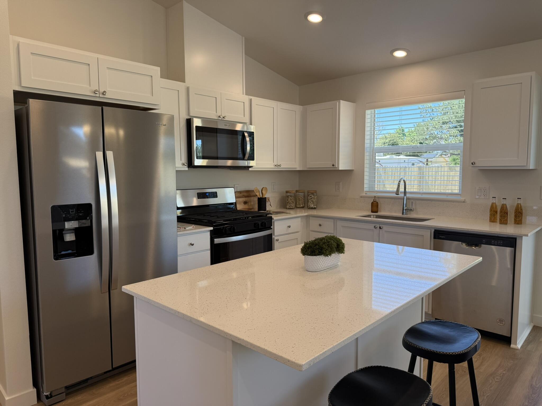 225 Southeast Peppermint Loop, Unit 3 Culver, OR 97734 - Photo 9 of 22