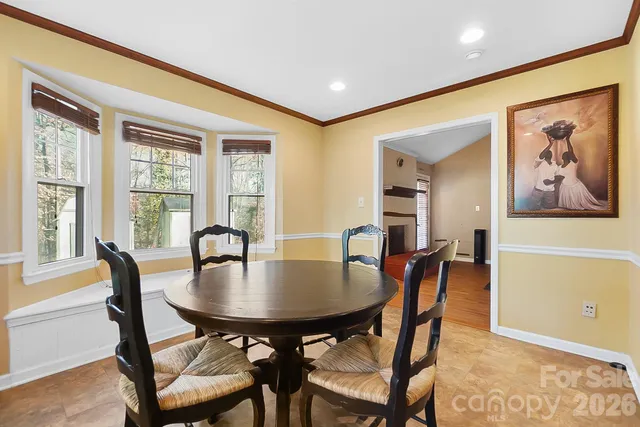 $300,000 | 6906 Streamside Drive, Charlotte, NC 28212