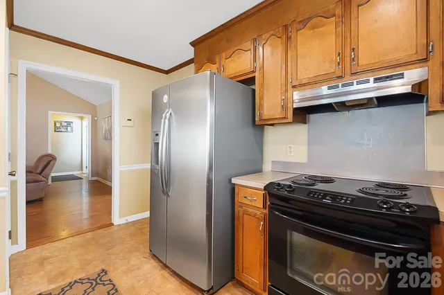 $300,000 | 6906 Streamside Drive, Charlotte, NC 28212