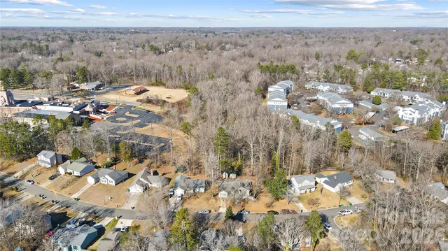 $300,000 | 6906 Streamside Drive, Charlotte, NC 28212