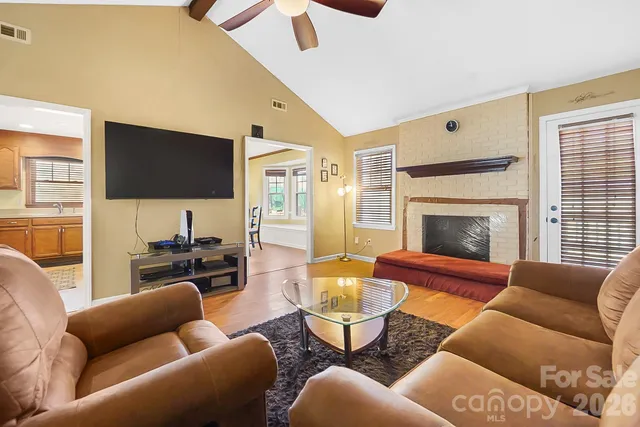 $300,000 | 6906 Streamside Drive, Charlotte, NC 28212