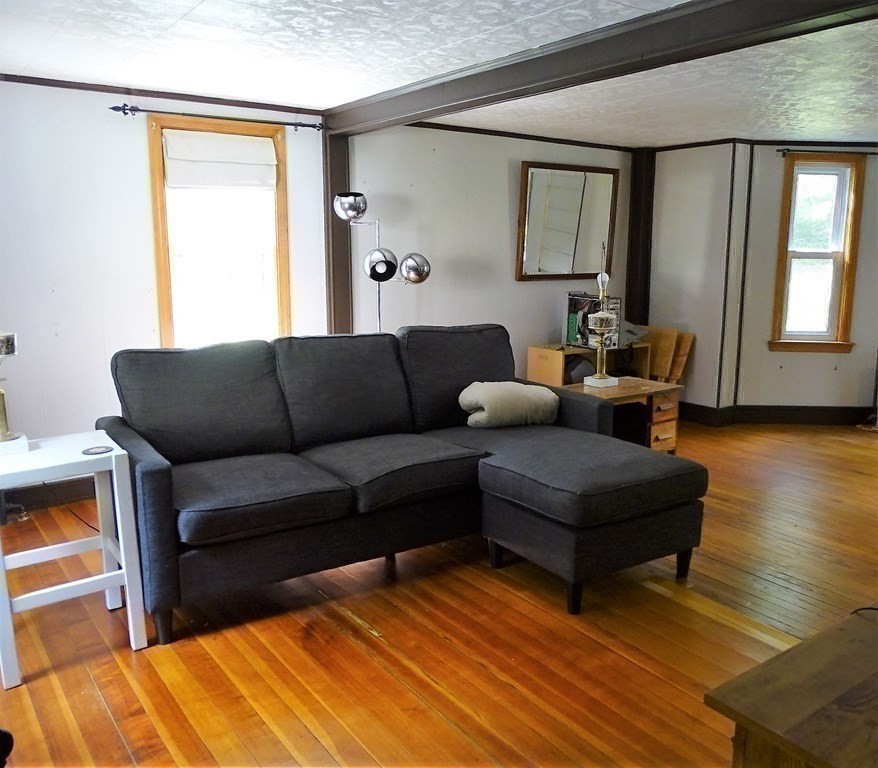 80 Ruggles Street Westborough, MA 01581 - Photo 4 of 28 Gallery Image 4
