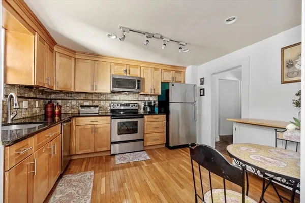 $1,325,000 | 143 South Street, Hingham, MA 02043