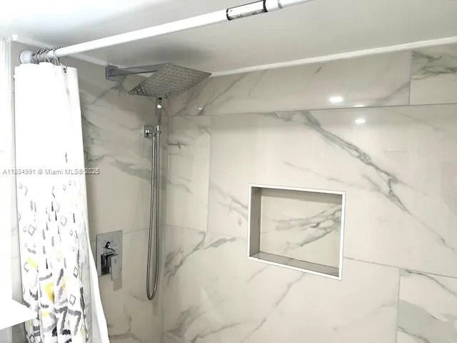 $1,300 | 0 Southwest 56th Street, Unit B, Davie, FL 33314