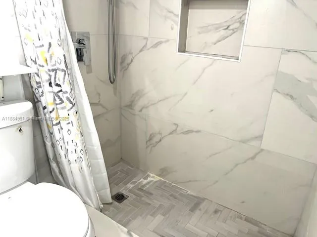 $1,300 | 0 Southwest 56th Street, Unit B, Davie, FL 33314