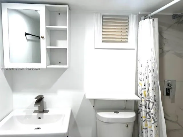 $1,300 | 0 Southwest 56th Street, Unit B, Davie, FL 33314