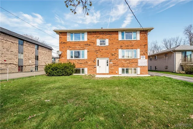 $1,300 | 185 Mead Street, North Tonawanda, NY 14120