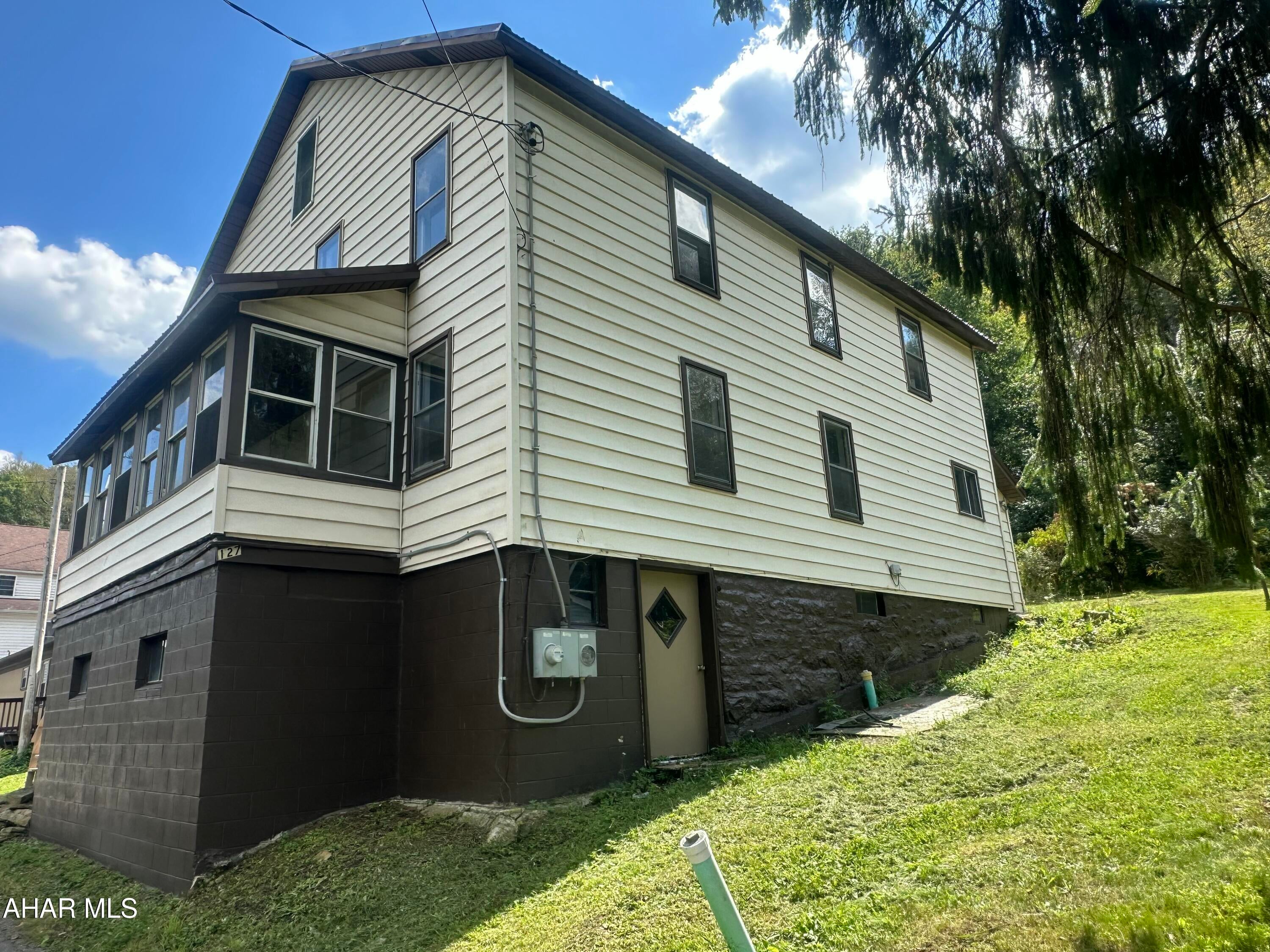 127 Upper Road Portage, PA 15946 - Photo 16 of 43 Gallery Image 16