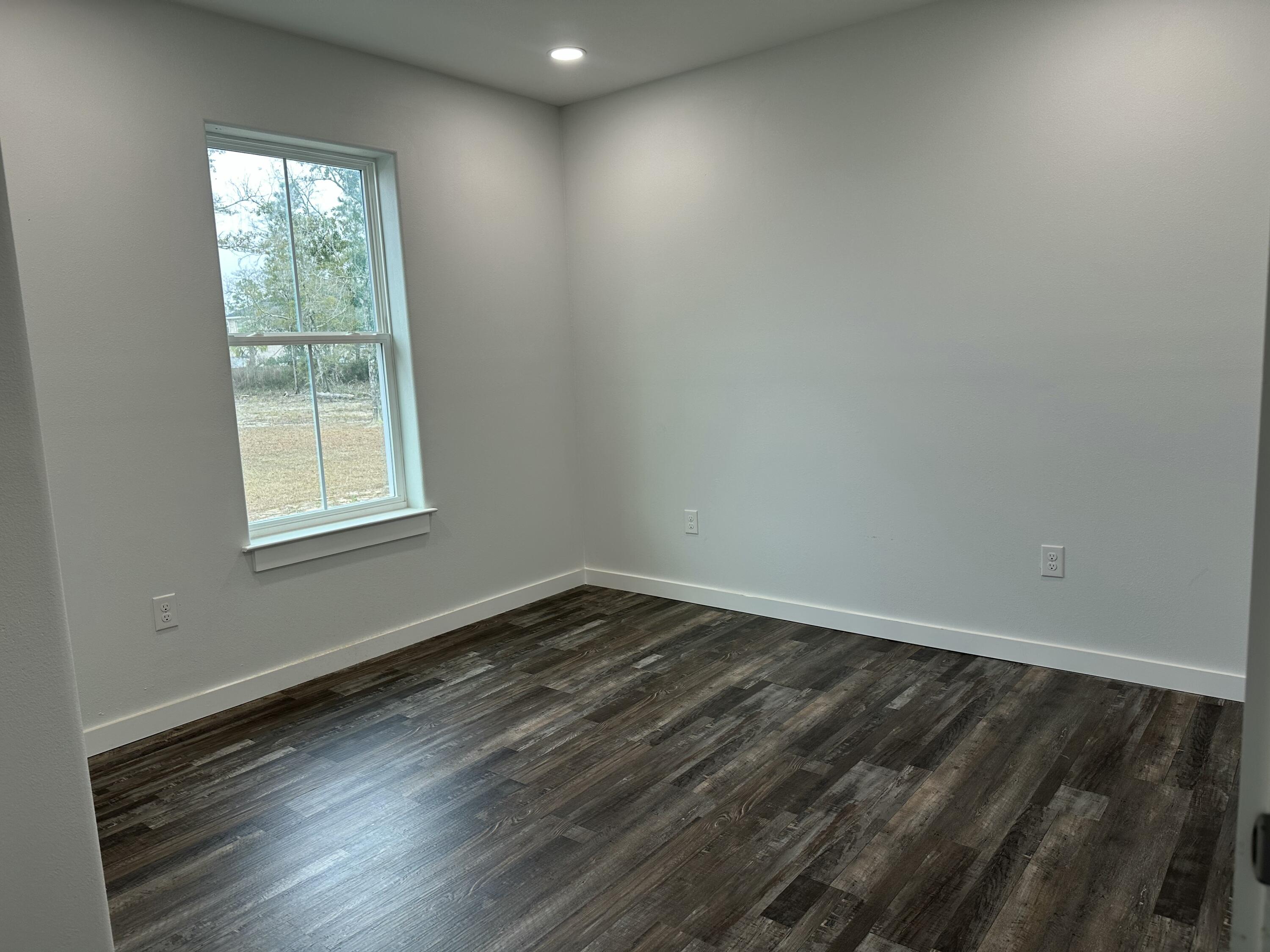 524 North Raphael Road DeFuniak Springs, FL 32433 - Photo 6 of 15 IMG_6215