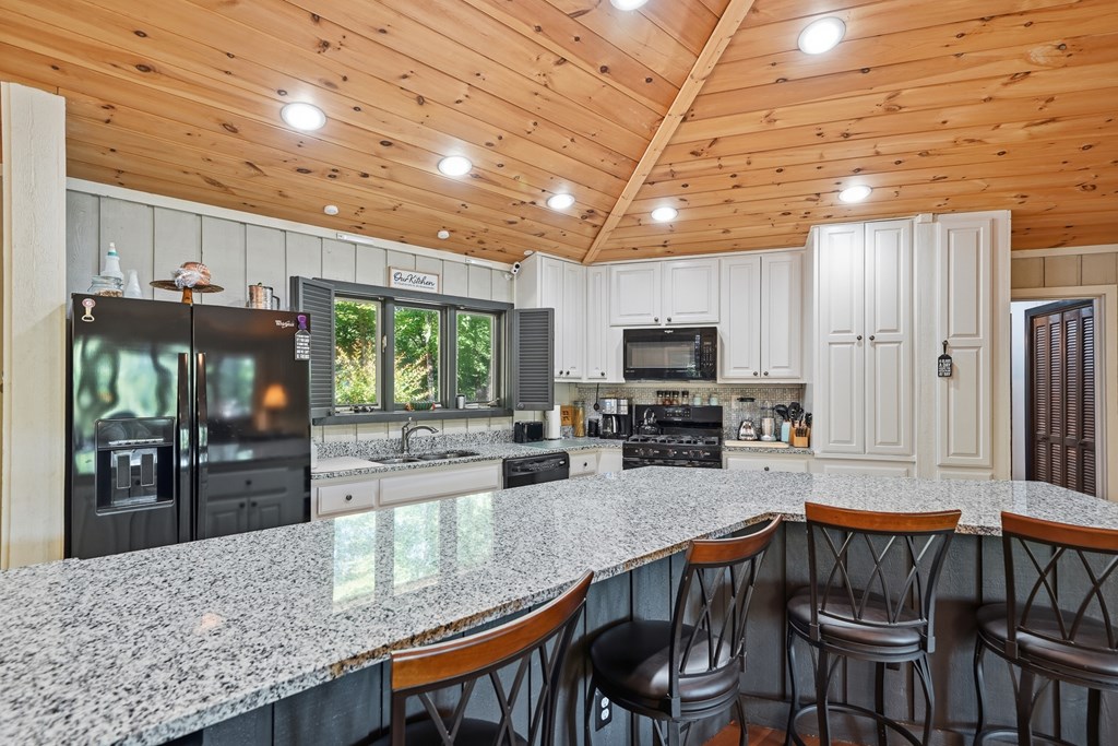 775 Mountain Oak Road Ellijay, GA 30536 - Photo 19 of 106