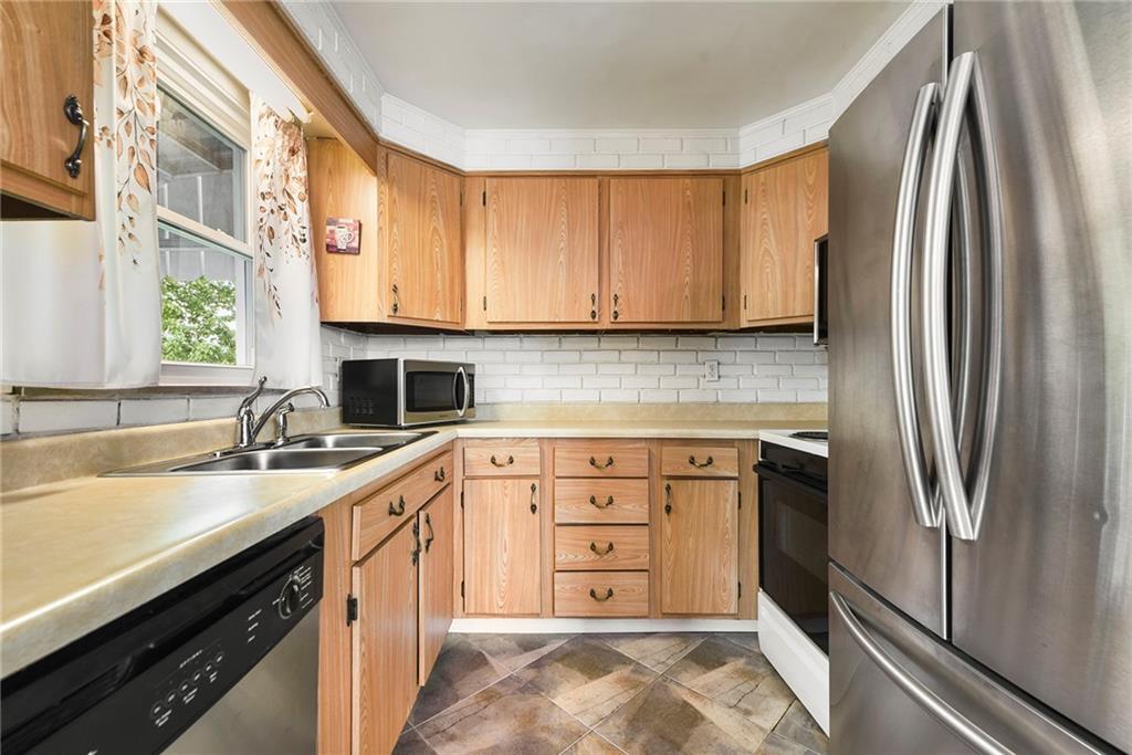 5610 5th Street Pittsburgh, PA 15236 - Photo 13 of 41