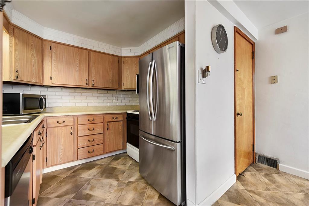 5610 5th Street Pittsburgh, PA 15236 - Photo 14 of 41