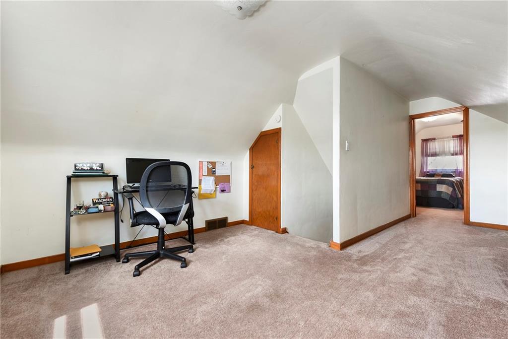 5610 5th Street Pittsburgh, PA 15236 - Photo 25 of 41