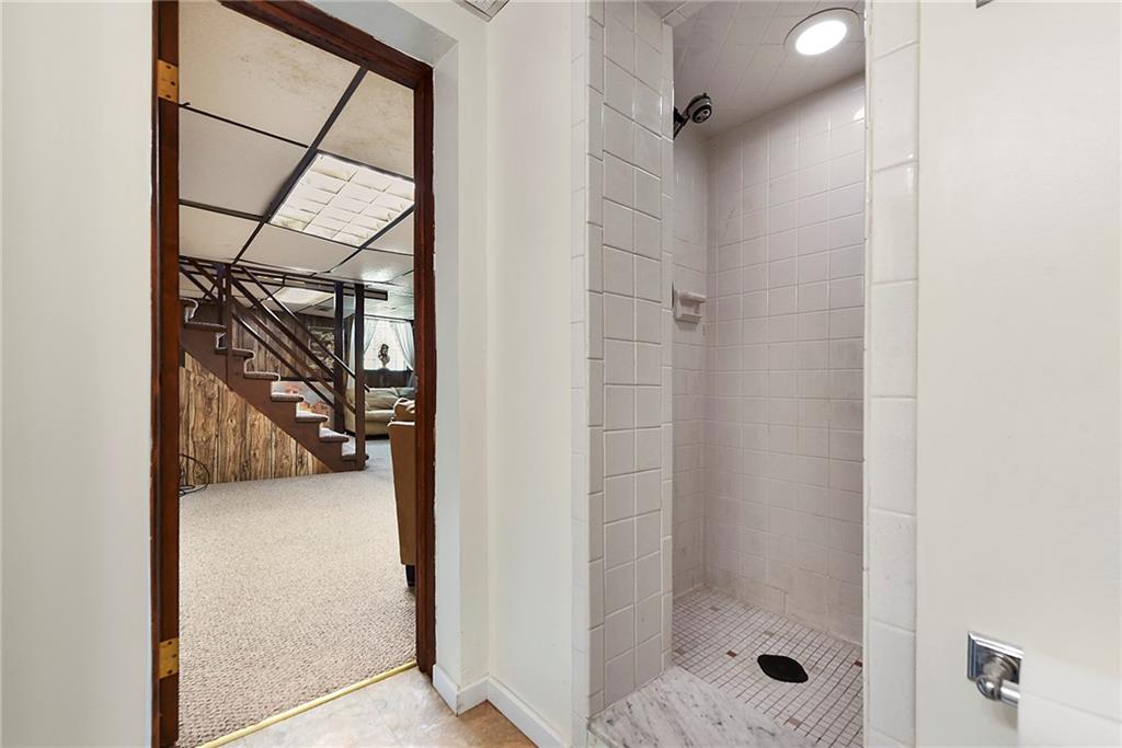 5610 5th Street Pittsburgh, PA 15236 - Photo 38 of 41