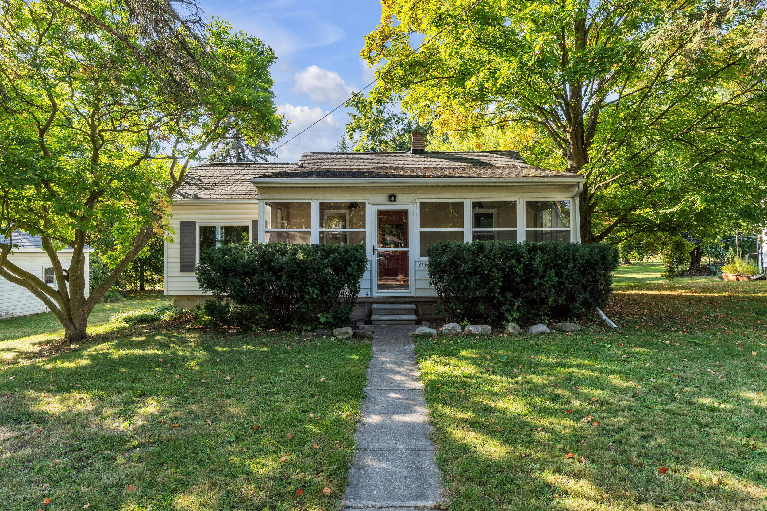 313 Maple Street Howell, MI 48843 - Photo 1 of 36 maple-04