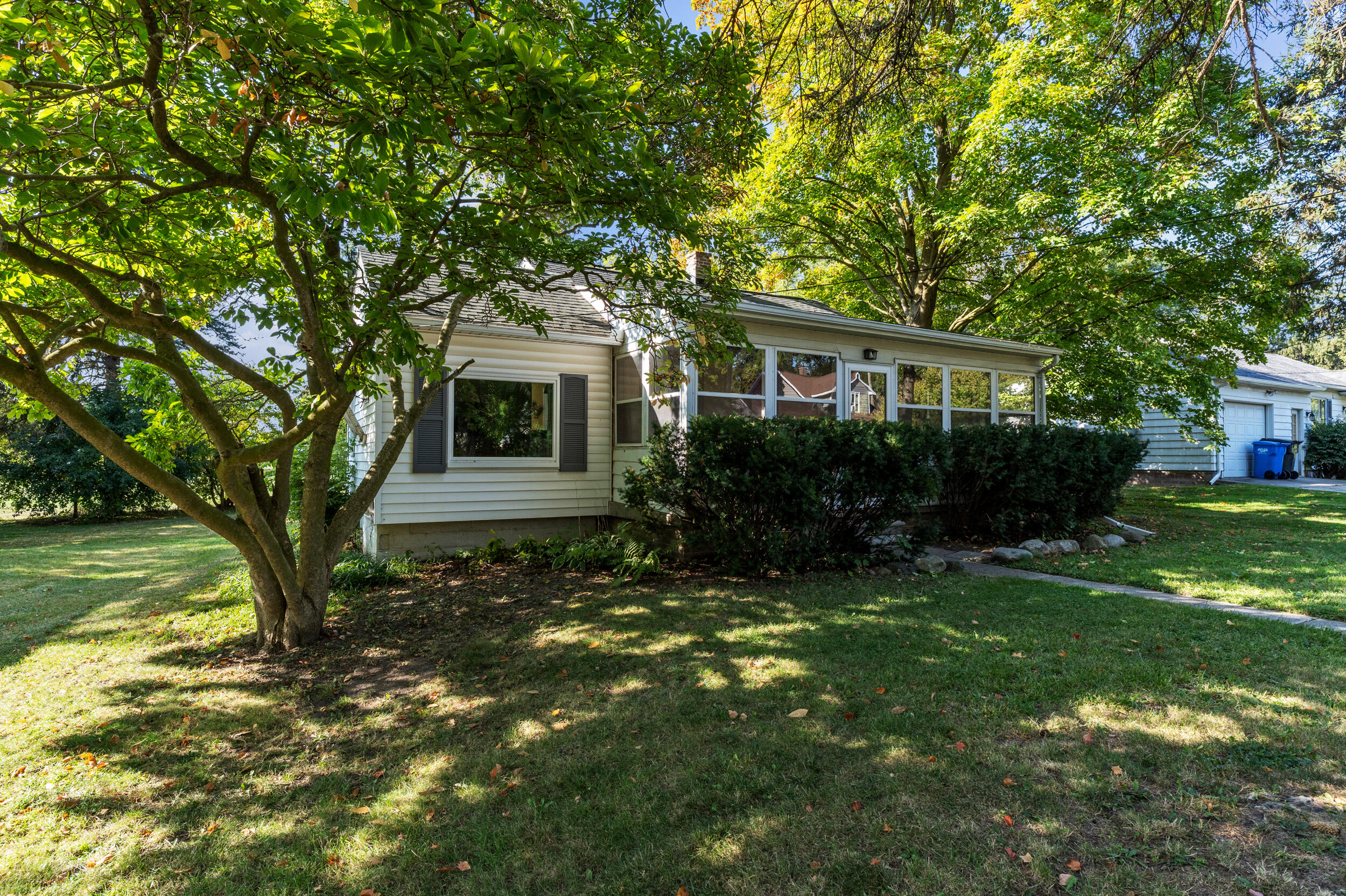 313 Maple Street Howell, MI 48843 - Photo 3 of 36 maple-05