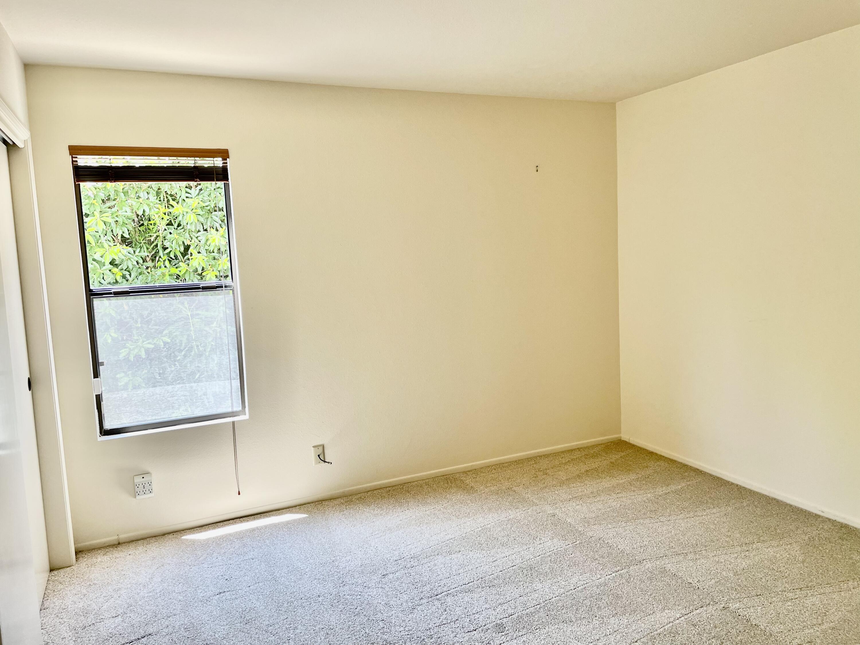 260 Loma Media Road Santa Barbara, CA 93103 - Photo 20 of 23 an empty room with a window