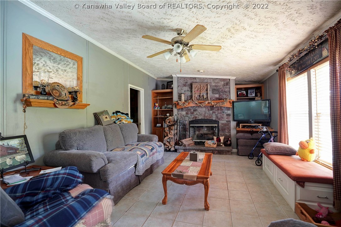 20353 Derricks Creek Road Charleston, WV 25320 - Photo 16 of 41 Gallery Image 16
