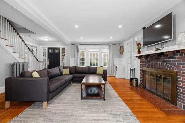 $6,500 | 859 Fellsway West, Medford, MA 02155