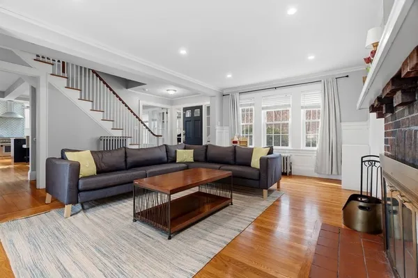 $7,500 | 859 Fellsway West, Medford, MA 02155