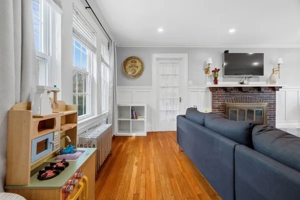 $7,500 | 859 Fellsway West, Medford, MA 02155