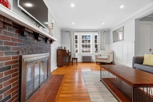 $7,500 | 859 Fellsway West, Medford, MA 02155