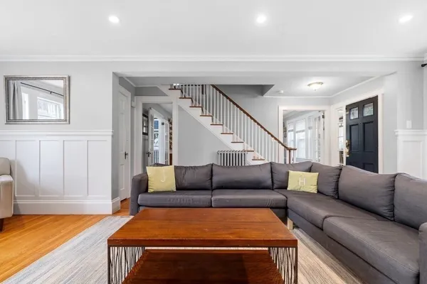 $7,500 | 859 Fellsway West, Medford, MA 02155