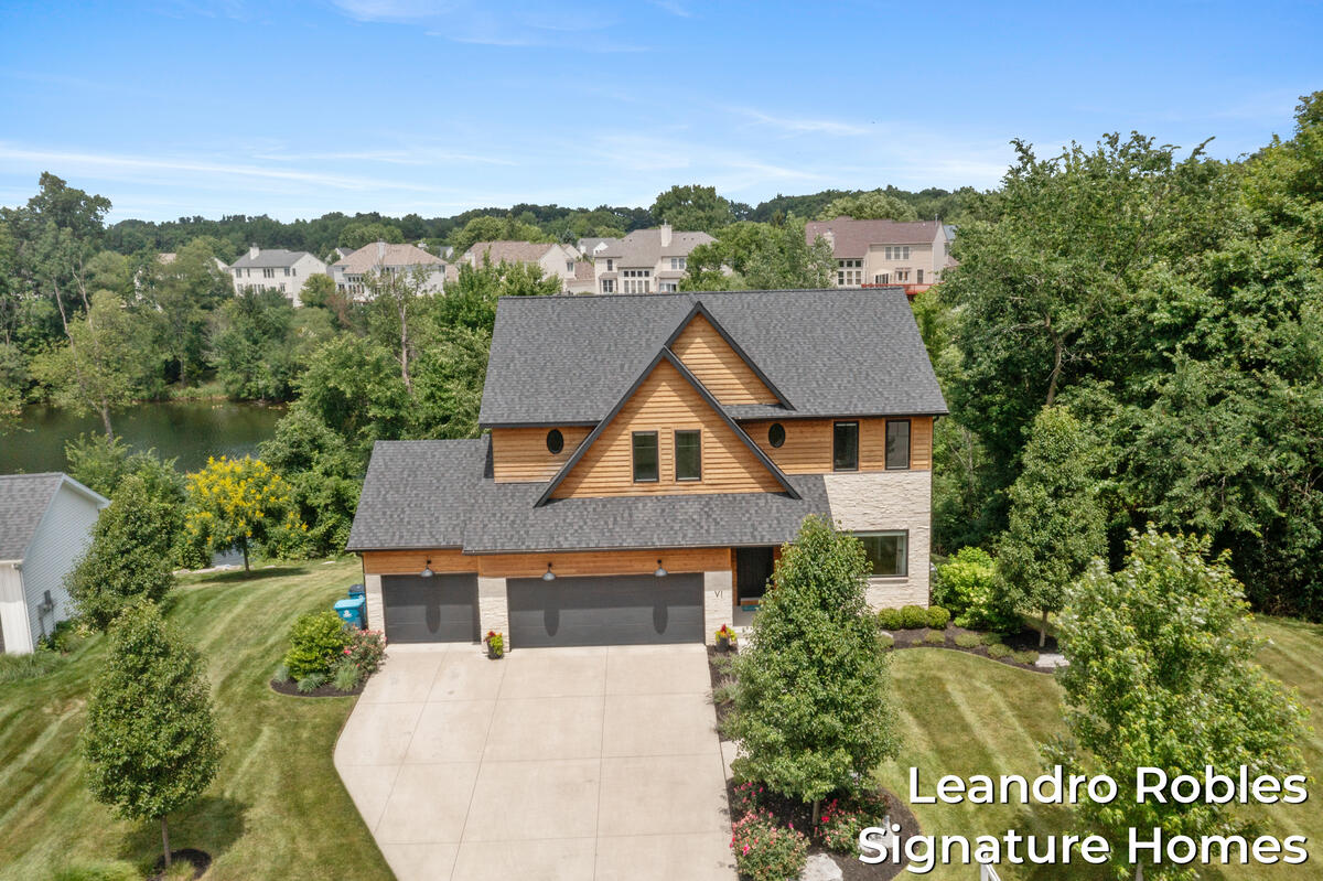 6 Fox Point Court Ada, MI 49301 - Photo 2 of 85 6-Fox-Point_202