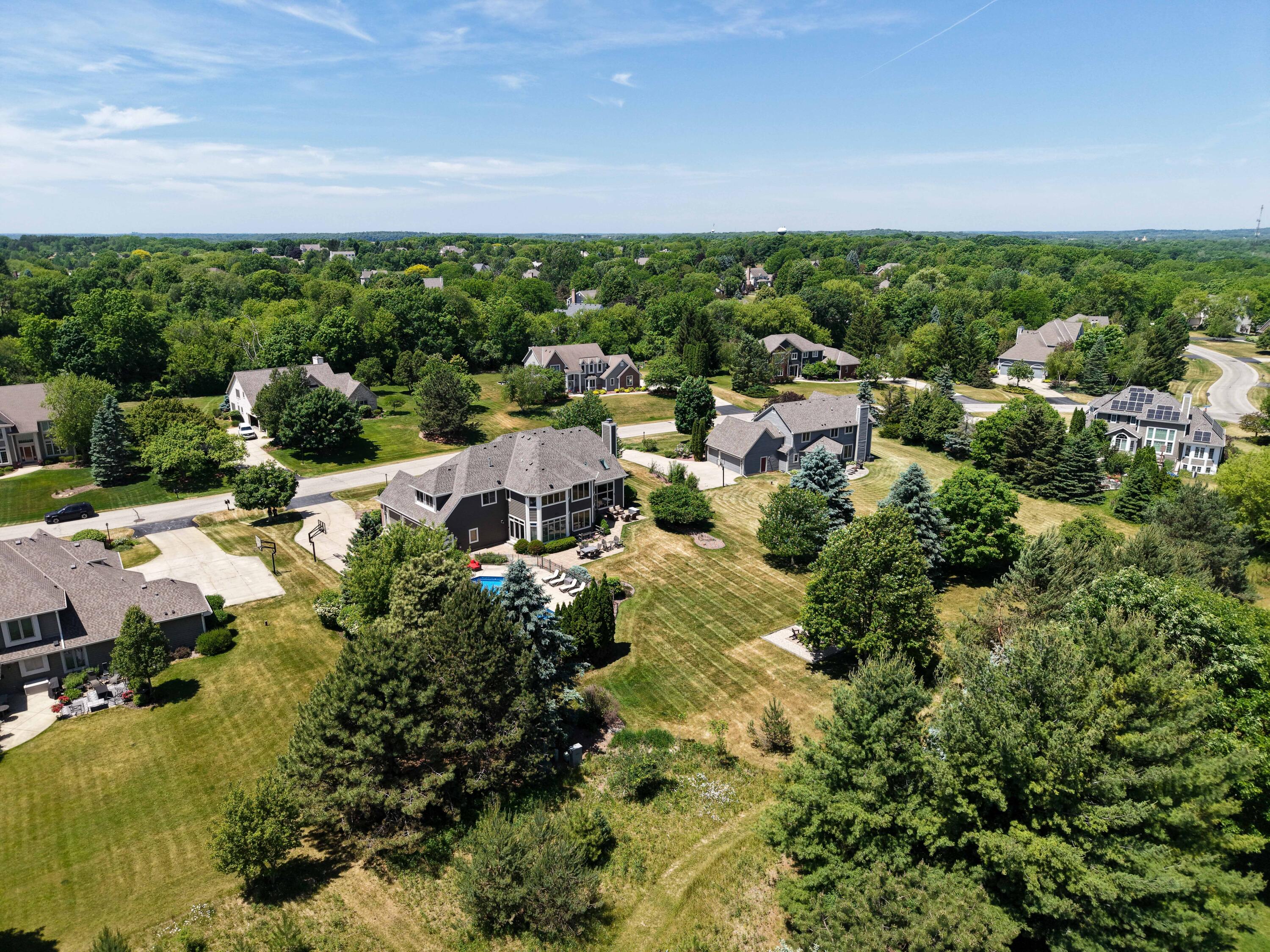 W289N3752 Huntsman Court Delafield, WI 53072 - Photo 69 of 88 DJI_20260604123710_0017_D