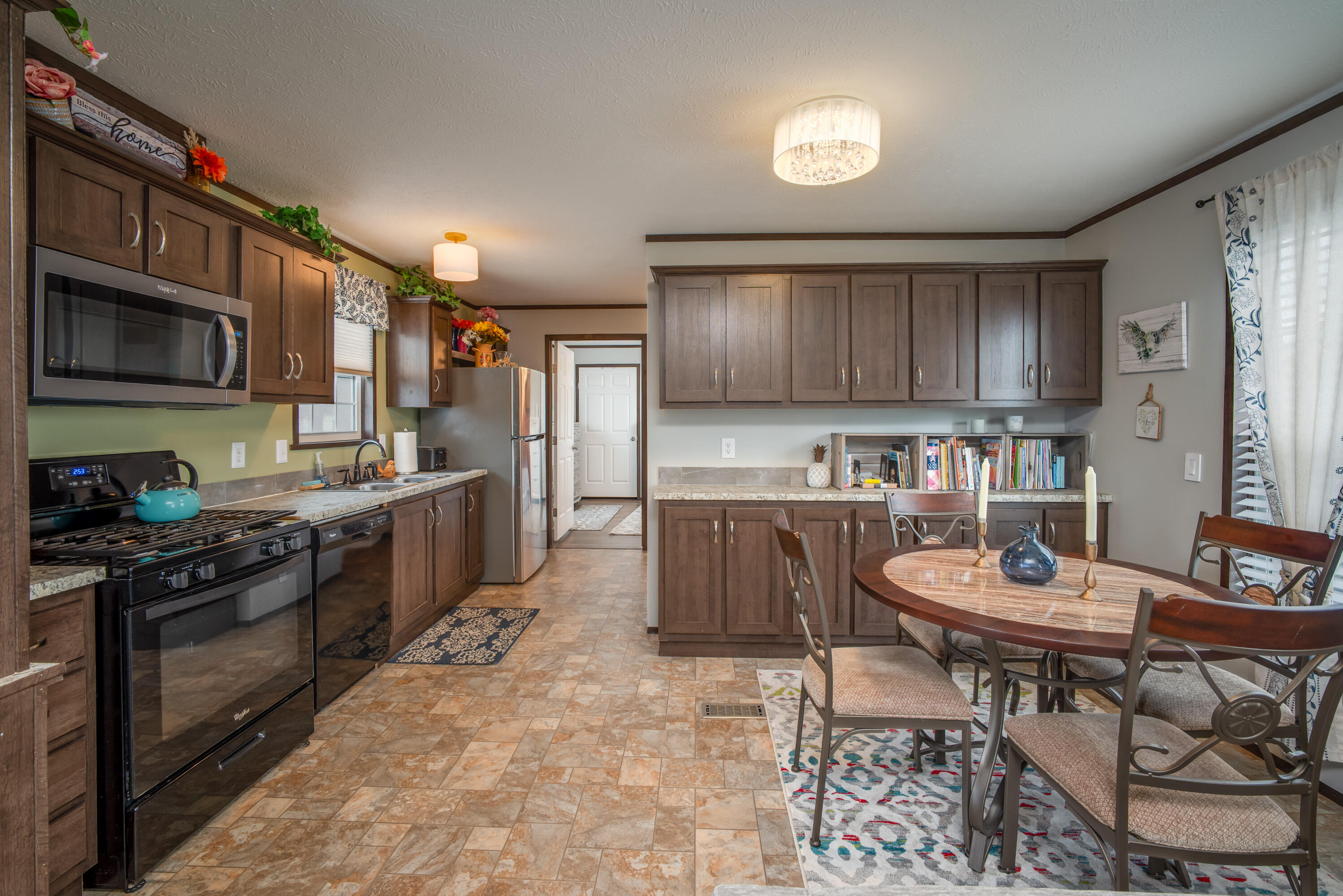 183 Flicker Street Rochester Hills, MI 48309 - Photo 5 of 28 5