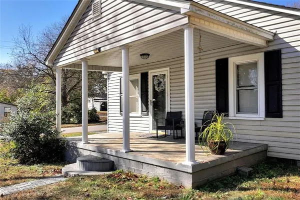 $180,000 | 111 College Avenue, Canon, GA 30520