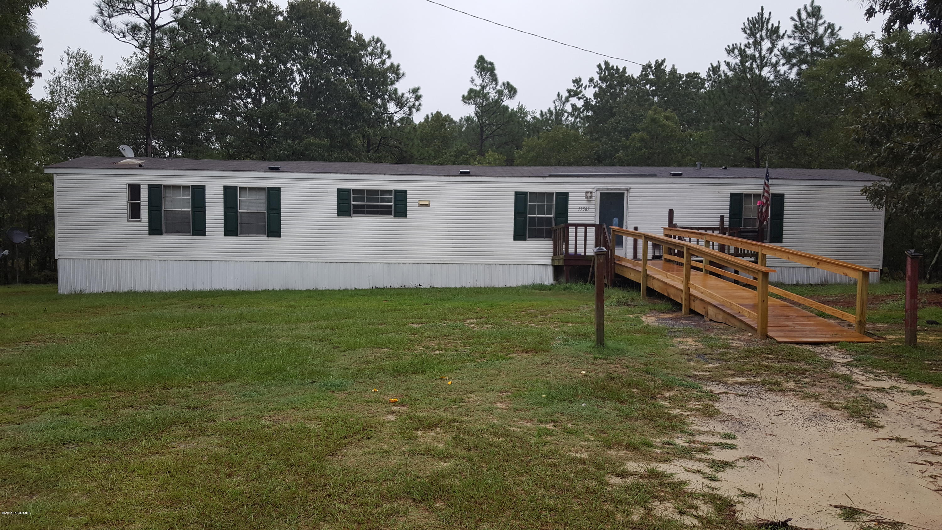 17587 Corbitt Road Laurel Hill, NC 28351 - Photo 1 of 16 20190824_082902