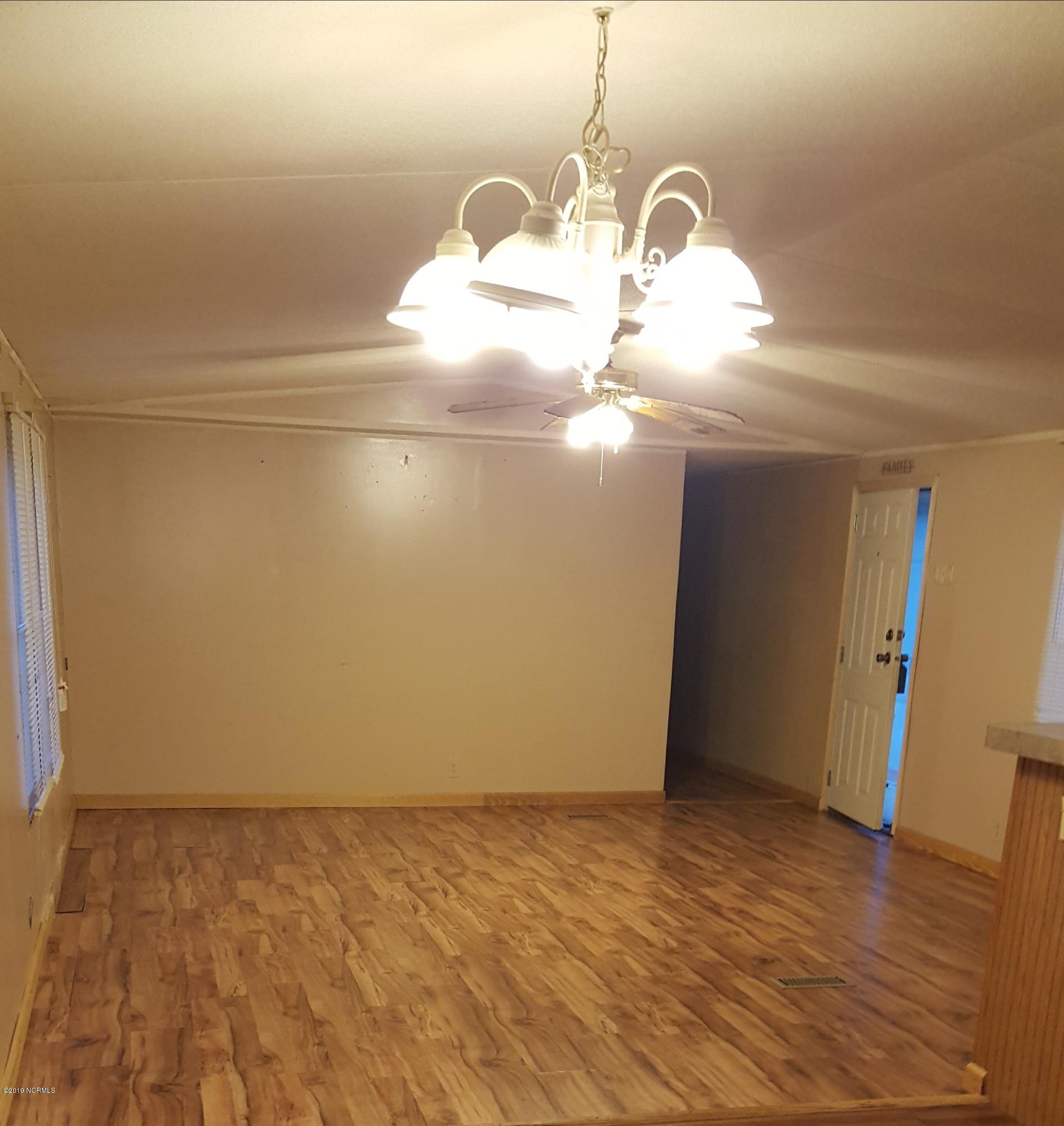 17587 Corbitt Road Laurel Hill, NC 28351 - Photo 4 of 16 20190824_140757